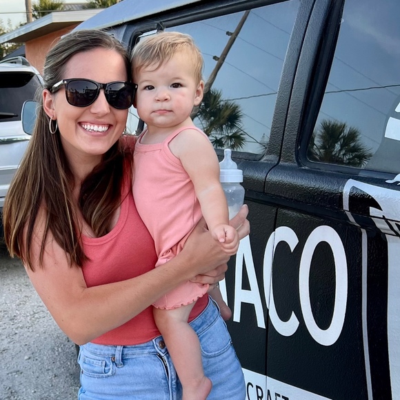 Meet your Posher, Alexis - Picture 1 of 1